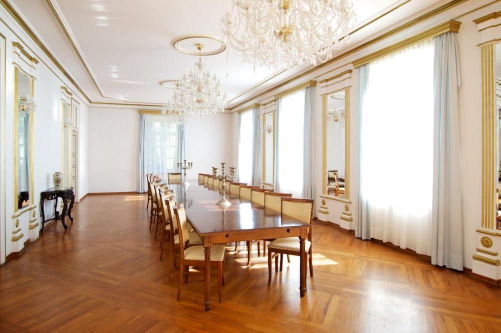 Palac W Malkowie Warta エクステリア 写真